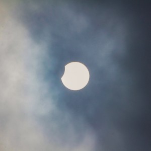 11h27 : la fin de l'éclipse est proche
